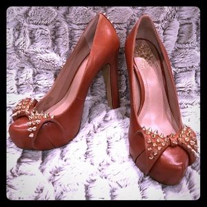 🌟VINCE CAMUTO HEELS🌟